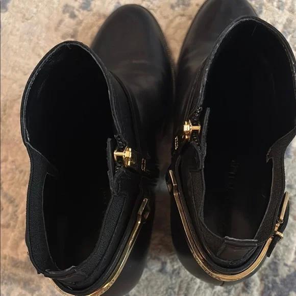 Ivanka Trump Elegant Black Ankle Boots - Picture 5 of 6